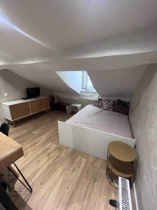 Centre Ville. Appartement *
